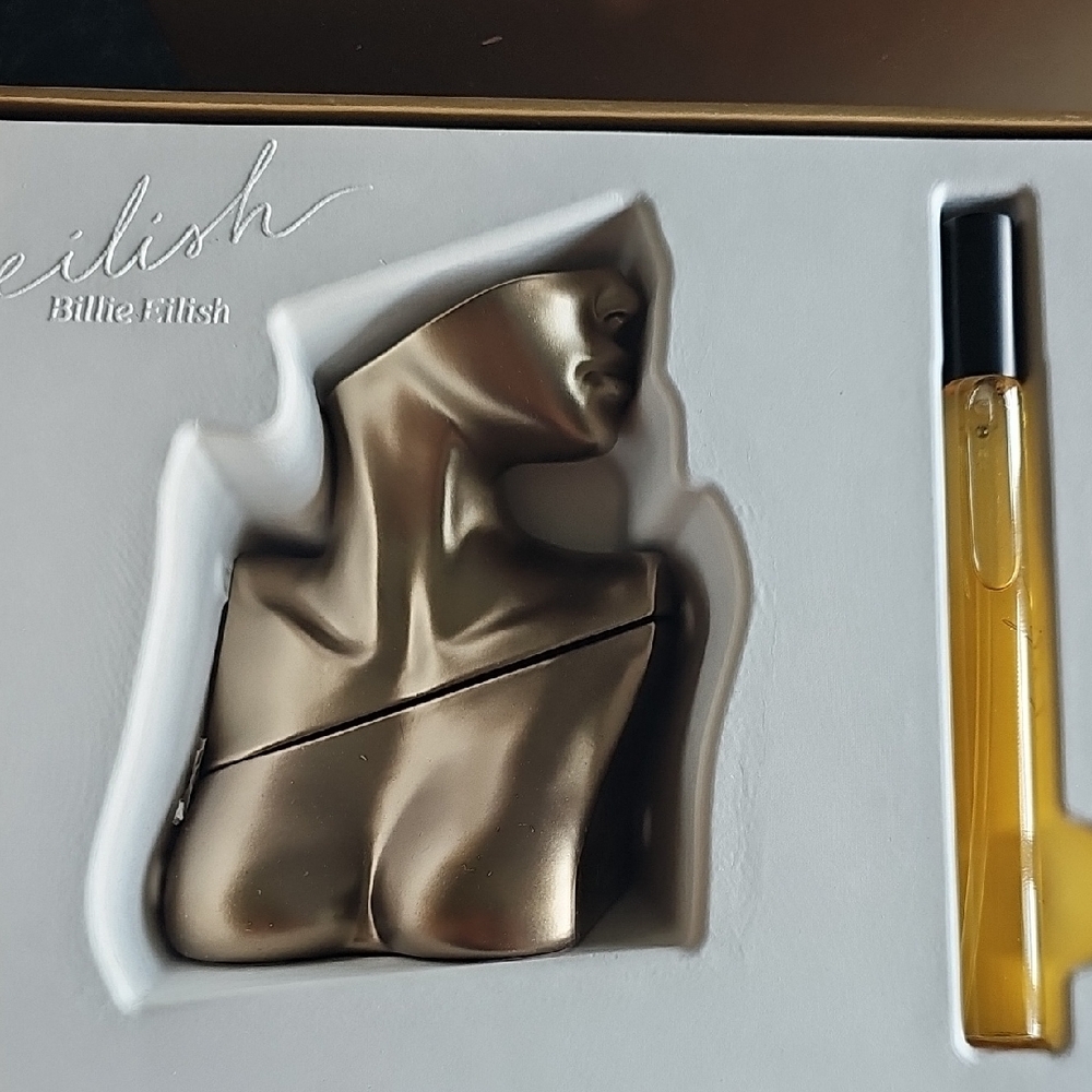 Billie Eilish Fragrance Set with Gold Bottle